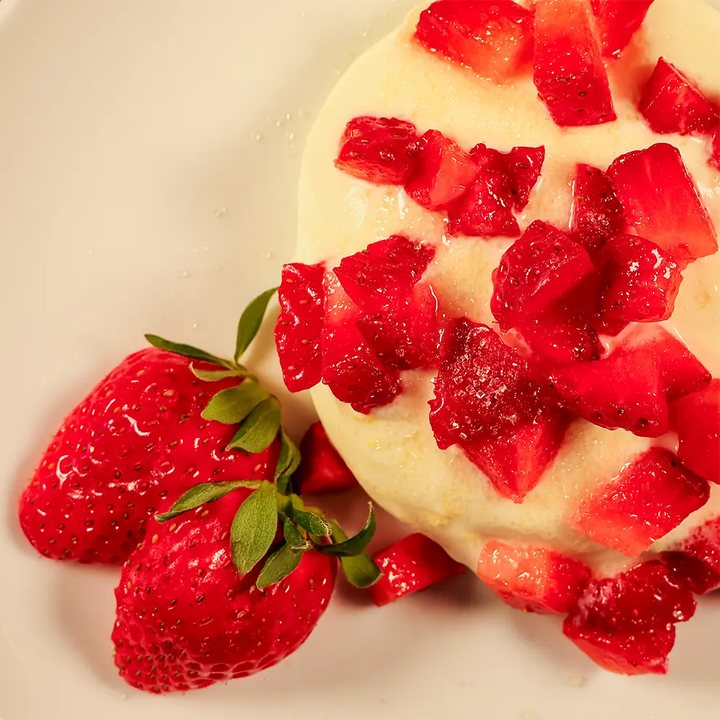 Lemon Cream Pot with Strawberries